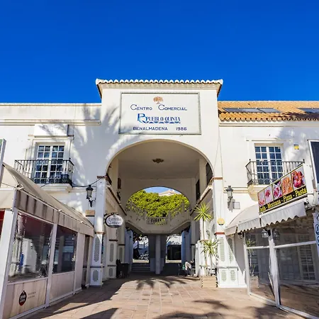 Cubo's Benalbeach Sea View & Terrace Apartment Benalmadena