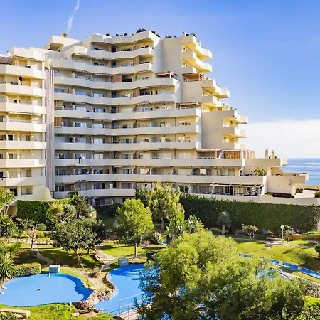 Cubo's Benalbeach Sea View & Terrace Apartment Benalmadena